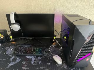 PC MSI con Accesorios