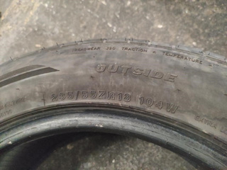 juego de 2 neumáticos 235/55R18, año 2024.