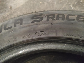 juego de 2 neumáticos 235/55R18, año 2024.