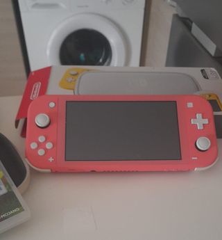 Nintendo Switch Lite Corallo