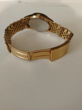 Reloj HALEI Dorado y Negro Nuevo