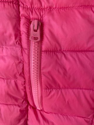 chaleco plumas fucsia bolsillos