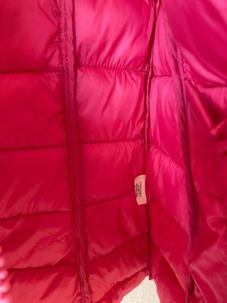 chaleco plumas fucsia bolsillos