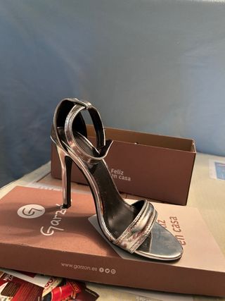 Zapatos de tacón plata