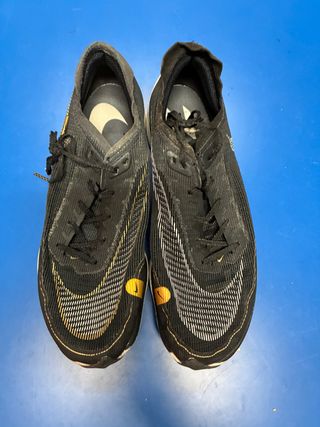 Nike Vaporfly 44.5 negras y doradas