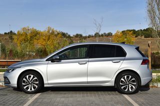 Volkswagen Golf VIII Life 1.5 TSI 130CV