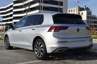 Volkswagen Golf VIII Life 1.5 TSI 130CV