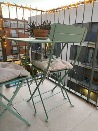 Mesa y 2 Sillas para balcón de Ikea