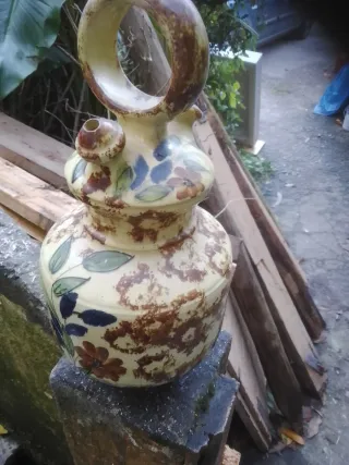 Botijo antiguo decorado floral