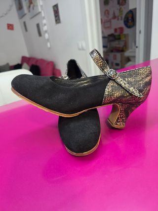 Zapatos Flamenca A. Chana Negro/Oro