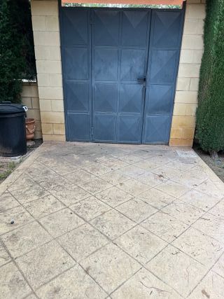 2 Puertas Correderas Metal 4x2m + Peatonal