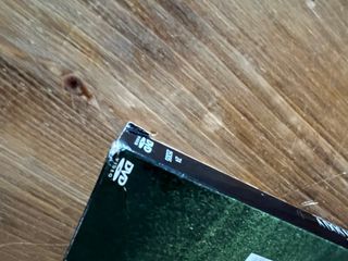 A dos metros bajo tierra T2 DVD