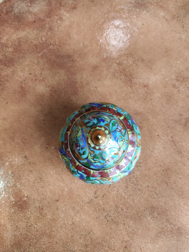 Barattolo cloisonné tailandese dipinto a mano