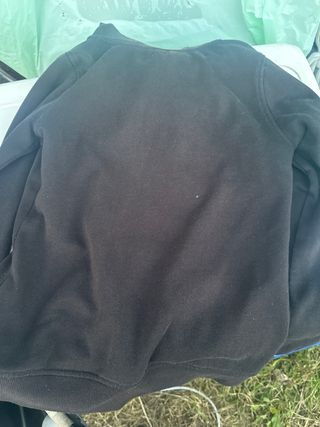 Chaqueta con cremallera negra para niño