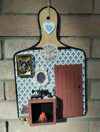 Quadro tagliere decorato angolo di casa.