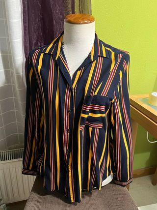 Camisa de rayas azul y amarillo