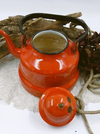 Bollitore vintage smaltato rosso