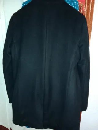 Abrigo negro hombre
