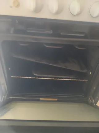 Cocina Eléctrica 4 Fuegos y Horno