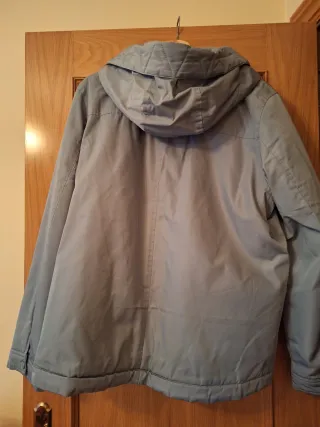 Cazadora mujer con capucha azul