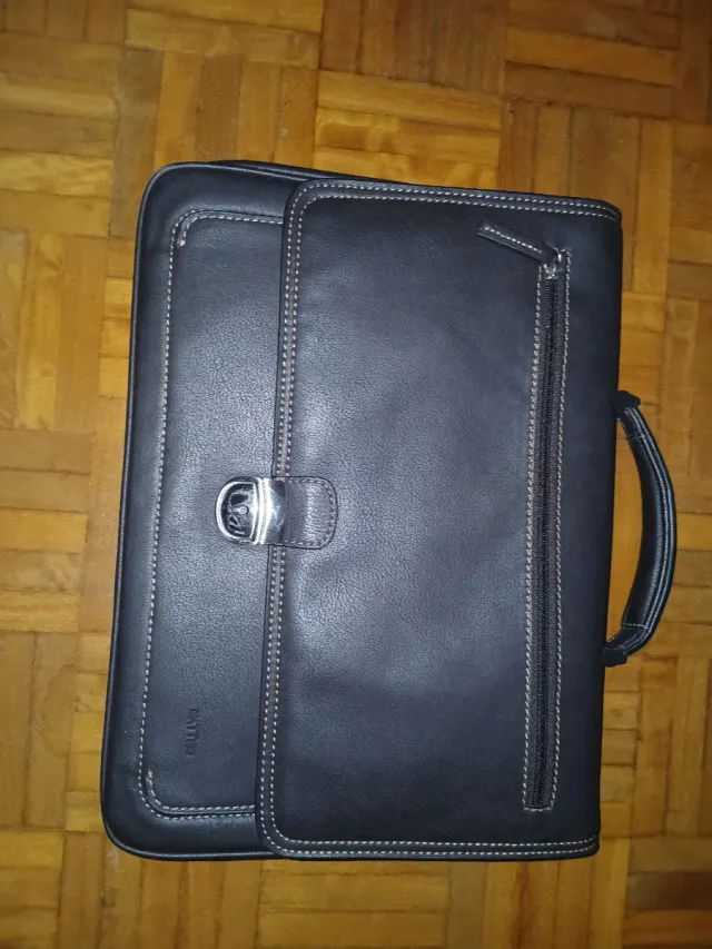 Maletín ejecutivo marrón