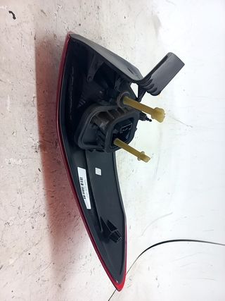 PILOTO TRASERO DERECHO FORD GRAND C-MAX