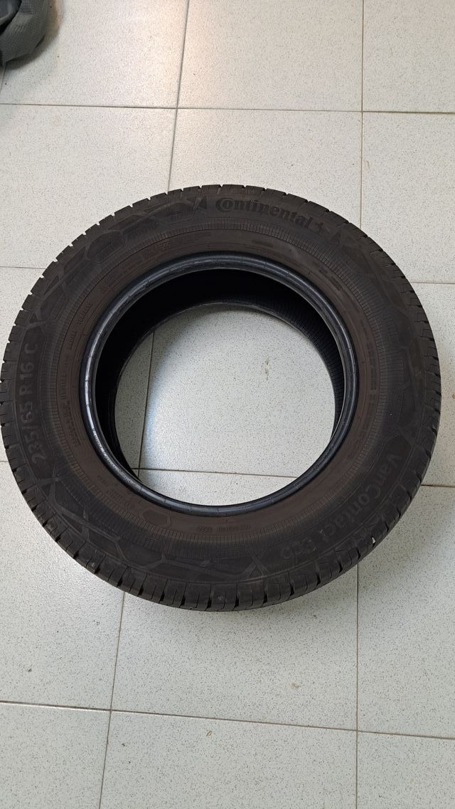 4 Ruedas Continental 235/65 R16 C