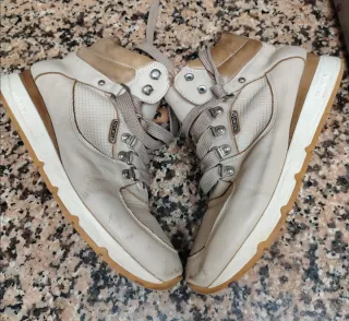 Bambas de bota de piel plataforma pikolinos