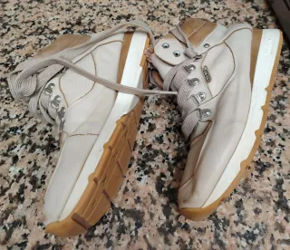 Bambas de bota de piel plataforma pikolinos