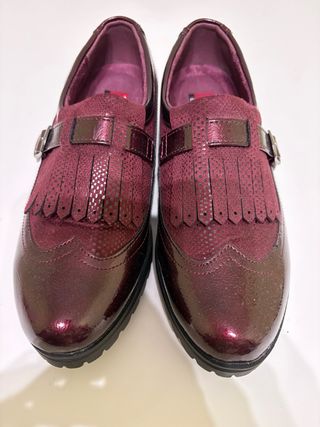Zapatos charol mujer burdeos