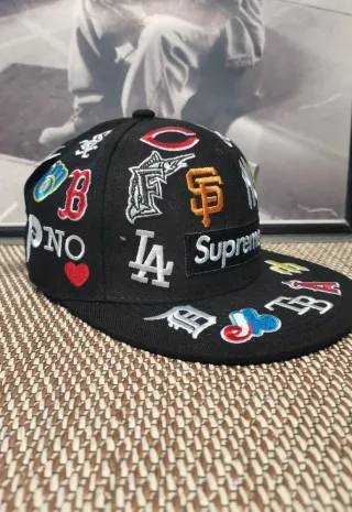 Gorra New Era 59Fifty Supreme Talla 7.1/4
