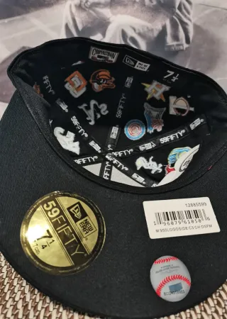 Gorra New Era 59Fifty Supreme Talla 7.1/4