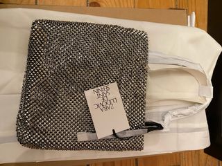 BOLSO METÁLICO LUDOVIC DE SAINT SERNIN X ZARA
