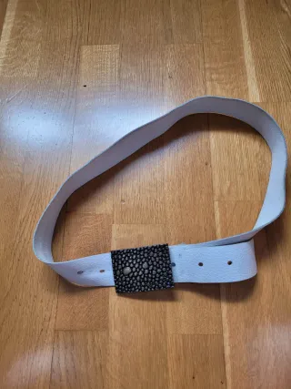 Cinturón blanco talla 85