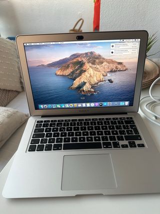 MacBook Air (13-inch, 2017)