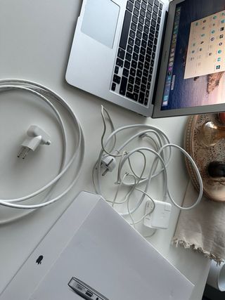 MacBook Air (13-inch, 2017)