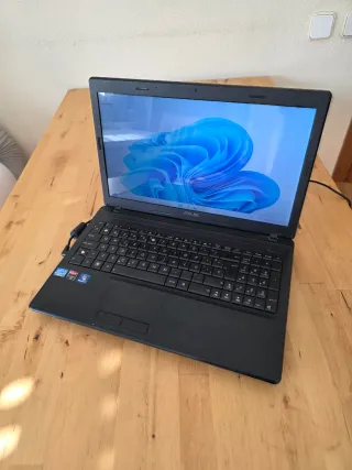 Asus i5 15"-8GB RAM-500GB HDD-WINDOWS 11