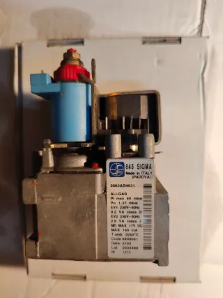 Válvula de gas para caldera mixta.