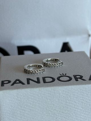 Pendientes Aro Abrazo Pandora Brillantes