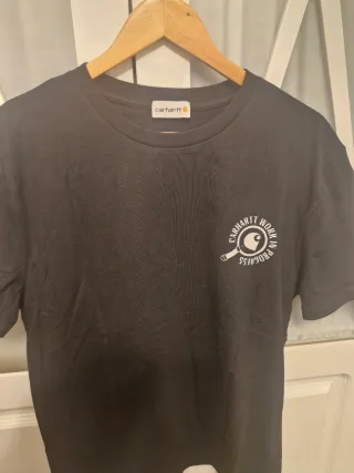 Camiseta Carhartt Perro Detective Negra