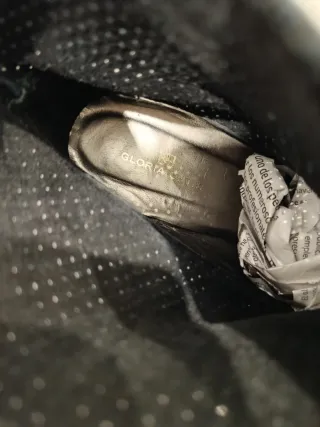 Botín tacón peep toe negro