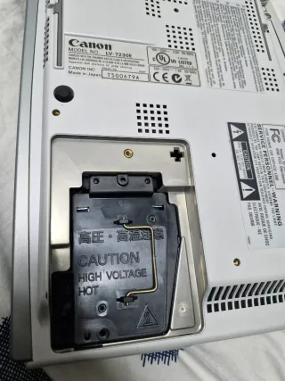Proyector Canon LV-7230