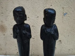 Antica coppia manufatti statuine cinesi cartapesta