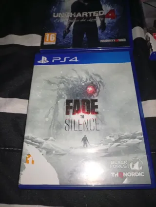 4 juegos para ps4, cada juego valen 20 euros