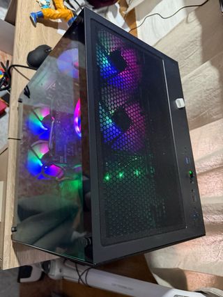 Ordenador sobremesa gaming RGB