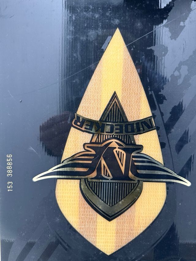 Tabla Snowboard Negra con Fijaciones