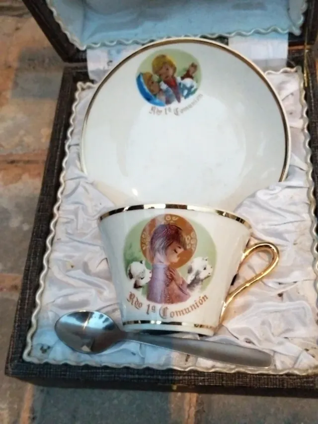 Set tazza e piatto per la Prima Comunione