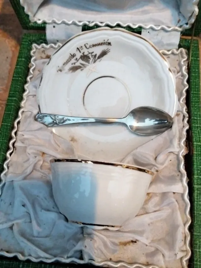 Set tazza e piatto per la Prima Comunione