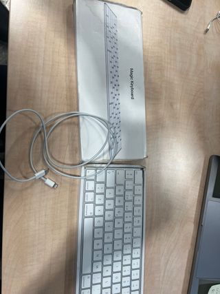 Teclado Apple Magic Keyboard Plata/Blanco