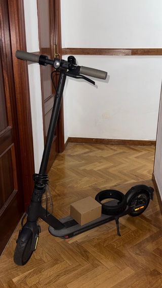 Monopatín Eléctrico Negro